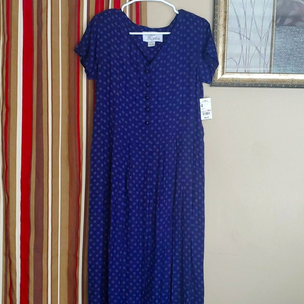 Dress - Picture 1 of 16